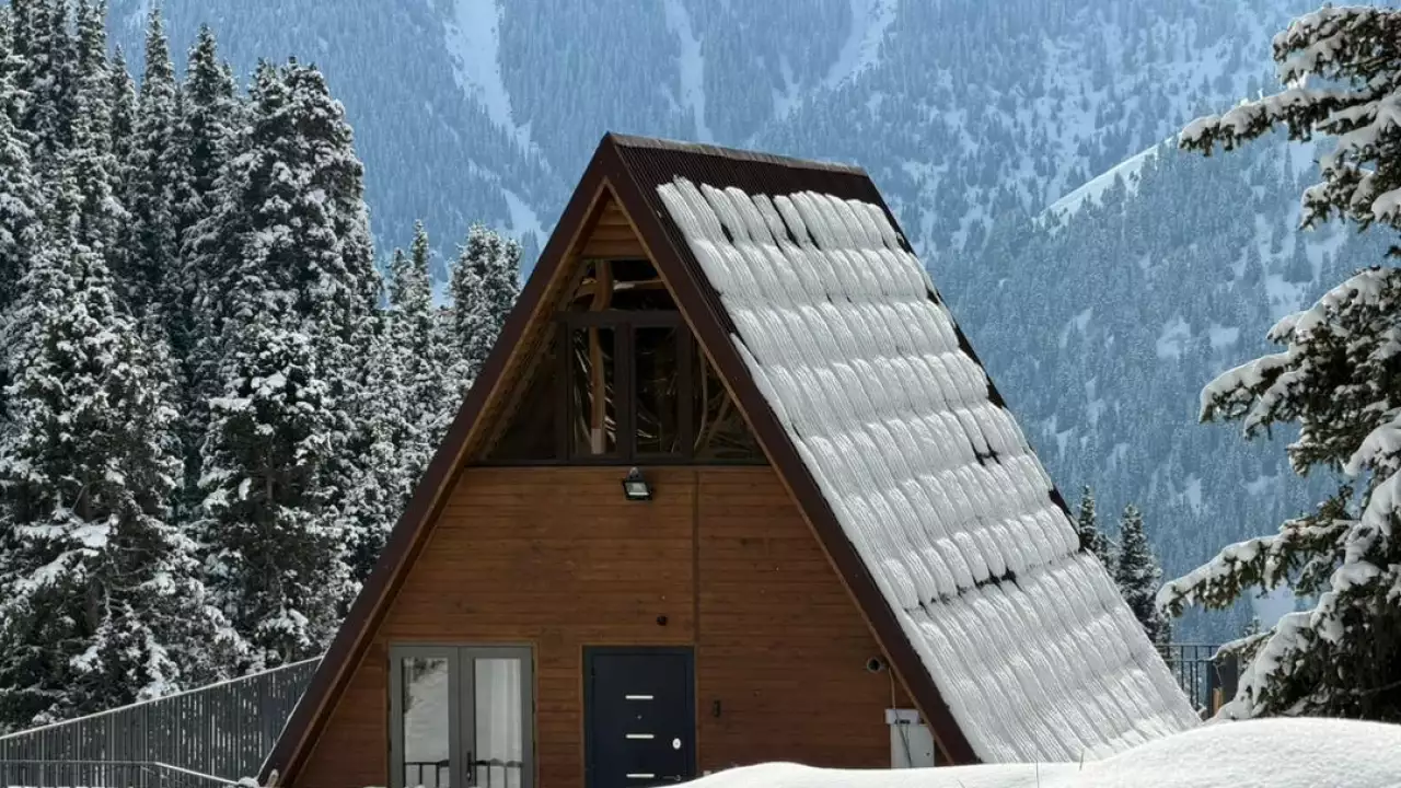 Chalet Karakol — 1-сүрөт